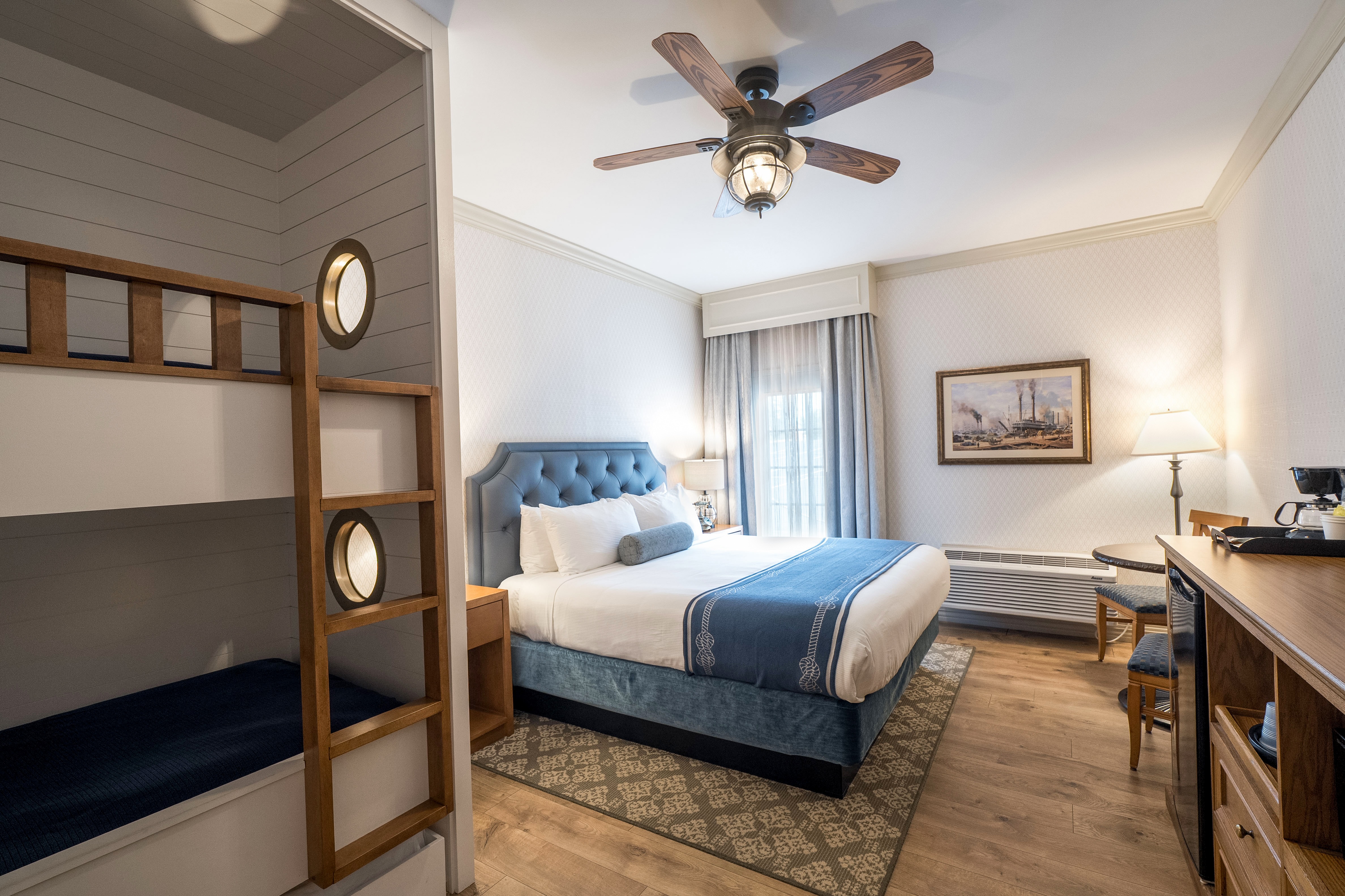 Bunk Bed King Family Room family resorts usa